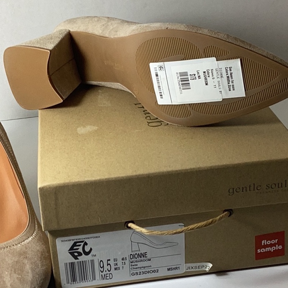 GENTLE SOULS - Dionne Suede Heel - Picture 11 of 12